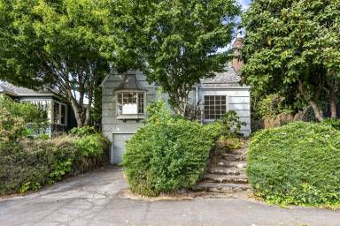 Main picture of 3411 SE Franklin St