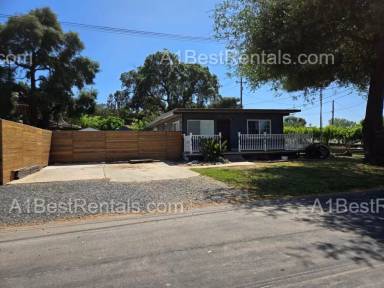 Main picture of 3002 Orange Ave