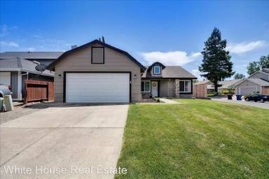 Main picture of 8332 Cutler Way