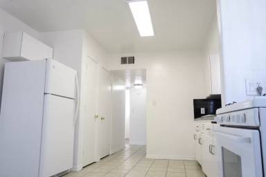 Main picture of 2311 N Flores Dr