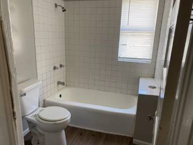 Main picture of 4911 Homerlee Ave