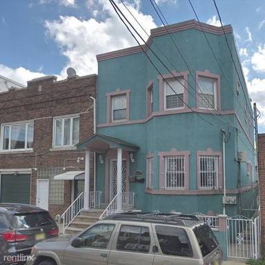 Main picture of 1457 46th St