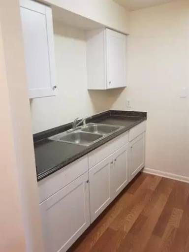 Main picture of 300 Edgewood Dr - Unit 7
