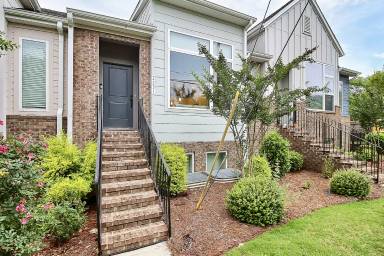 Main picture of 2231 Statesville Ave