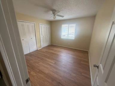 Main picture of 213 S Moss Rd