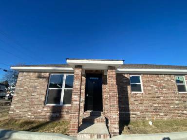 Main picture of 2110 Clark St