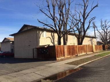 Main picture of 200 Lincoln Ave