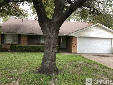 Main picture of 5454 Woodway Dr