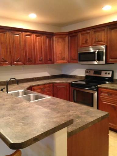 Main picture of 1000 Lakewood Dr