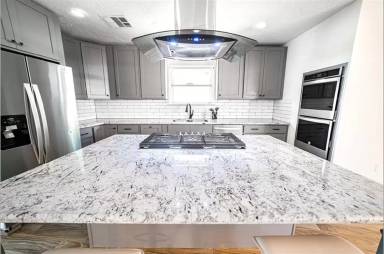Main picture of 10011 Cliffwood Dr