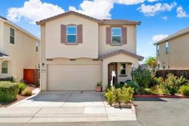 Main picture of 569 Addison Ct