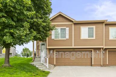 Main picture of 19156 Drexel Cir