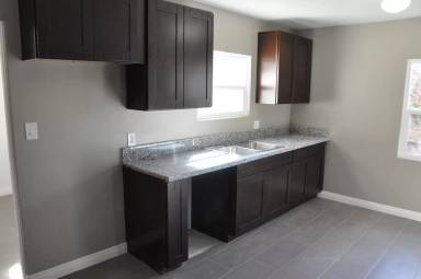 Main picture of 8411 Lemon Ave