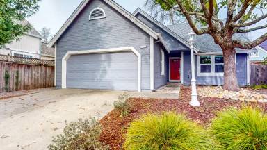 Main picture of 2135 Pebblewood Ct