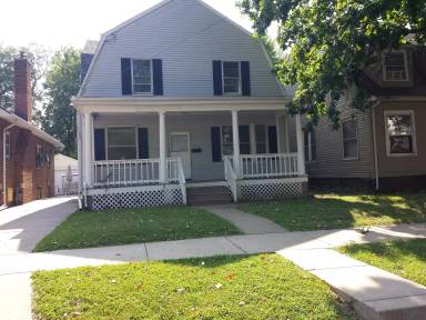 Main picture of 2142 N Linn St