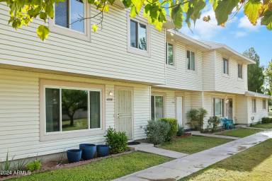 Main picture of 4808 S Stanley Pl