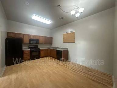 Main picture of 522 Center St