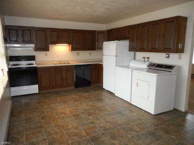 Main picture of 2265 Fink Ave