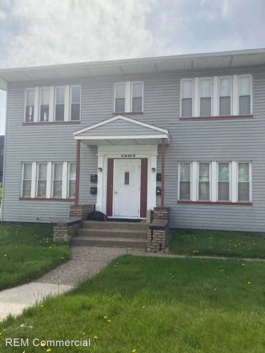 Main picture of 1307 Market Ave N