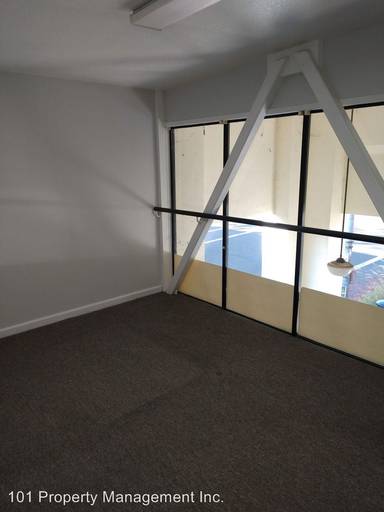 Main picture of 170 W Church St