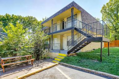 Main picture of 5201 Curzon Ave