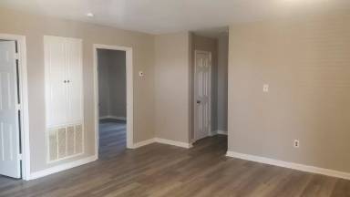 Main picture of 250 Ivie Ln