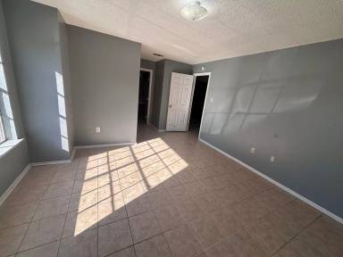 Main picture of 111 Meudon St