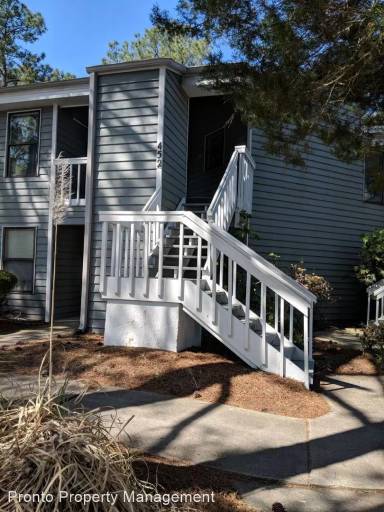 Main picture of 718 Azalea Dr