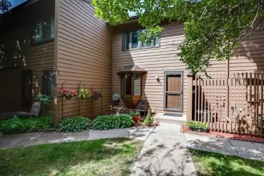 Main picture of 307 W Eagle Lake Dr