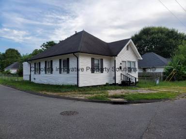 Main picture of 1913 Hemlock Ave