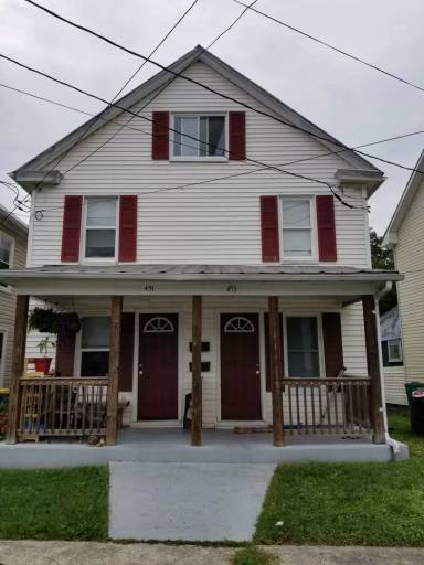 Main picture of 451 W 5th St