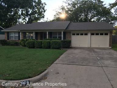 Main picture of 808 Thompson Dr