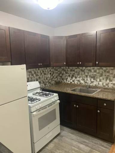 Main picture of 5662 N Ridge Ave