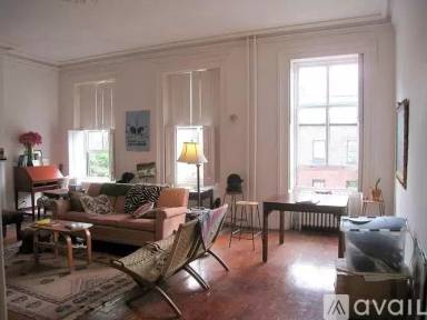 Main picture of 805 Saint Paul St