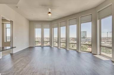 Main picture of 2821 Live Oak St