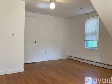 Main picture of 320 Granite St