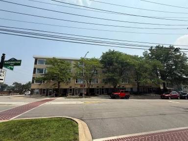 Main picture of 5107 Washington St