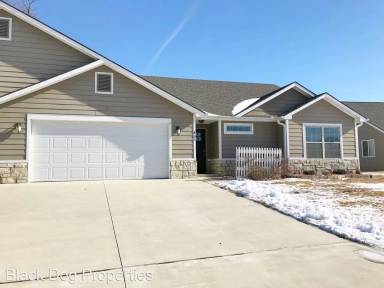 Main picture of 805 Highland Ridge Dr