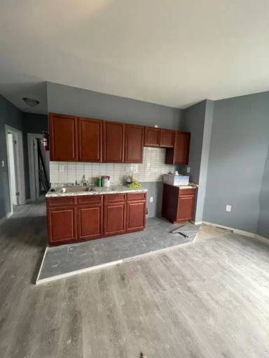 Main picture of 843 Clinton Ave