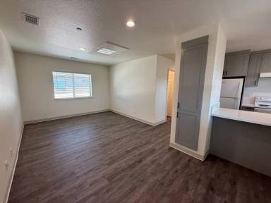 Main picture of 849 Pioneer St