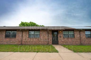 Main picture of 901 Harding St