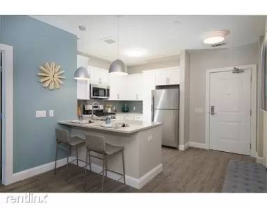 Main picture of Viva Lakeshore Apartments