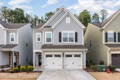 Main picture of 1112 Brightskies St