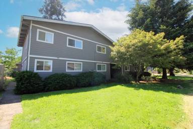 Main picture of 5110 SE Carlton St