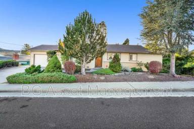 Main picture of 4456 Whitecliff Way