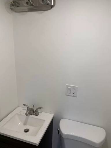 Main picture of 4 Garden Ct