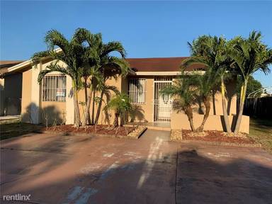 Main picture of 19451 NW 51st Pl