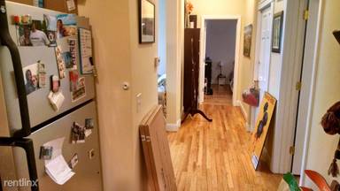 Main picture of 1298 Broadway