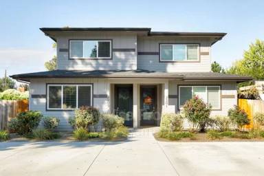 Main picture of 2203 S Wyoming Ave