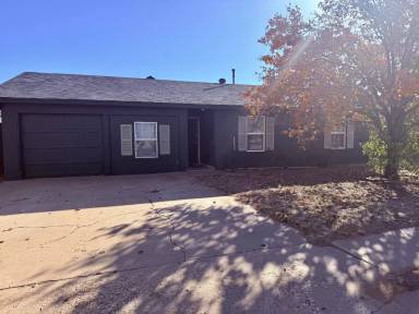 Main picture of 7417 Fir Ave